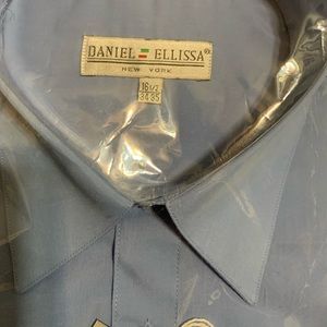 Men button down shirt nwt